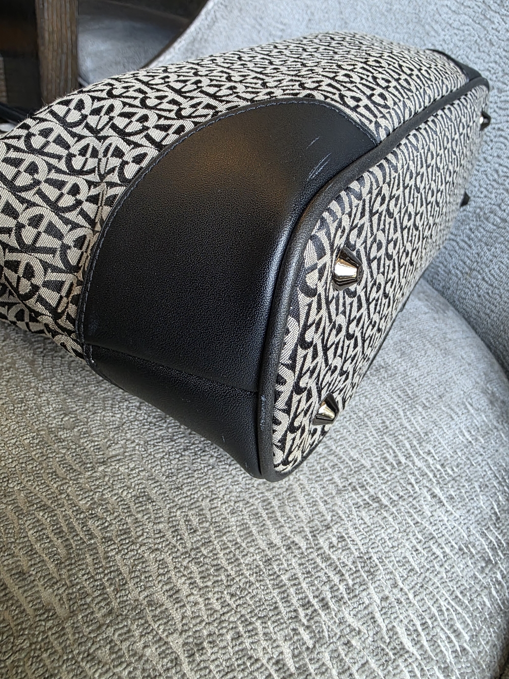 Beautiful Vintage Monogram Etienne Aigner Black Shoulder Handbag Clean!! - Picture 7 of 16